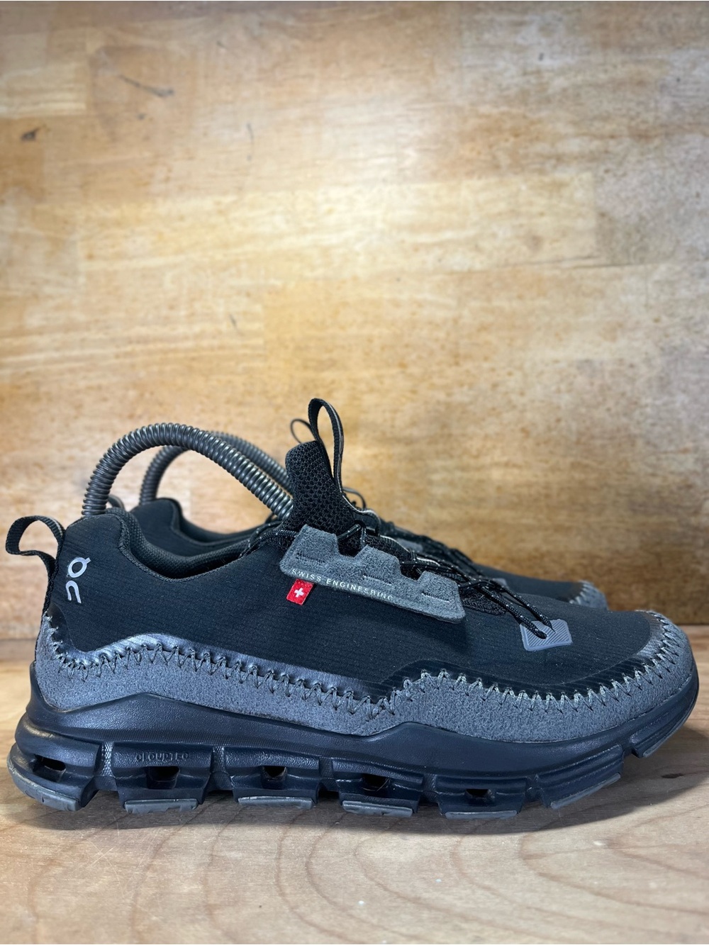 On CloudAway REFLECTIVE Womens Size 7 Walking Shoes Sneakers Black Gray